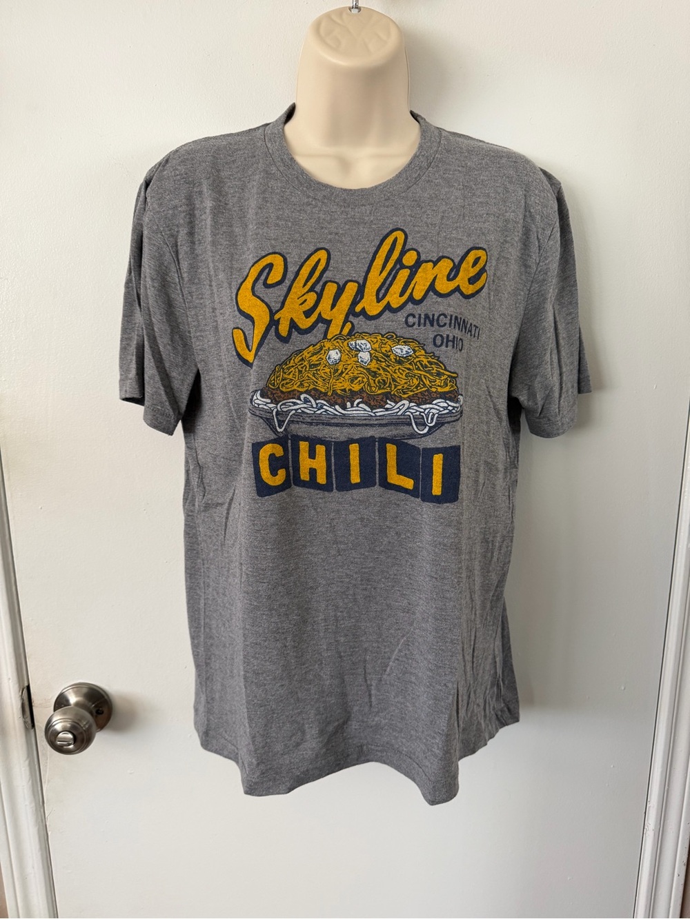 HOMAGE Gray Skyline Chili Graphic Tee - S